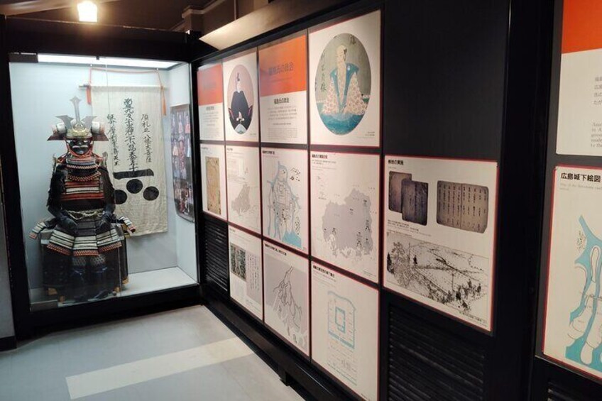 Hiroshima Castle 1h guide tour