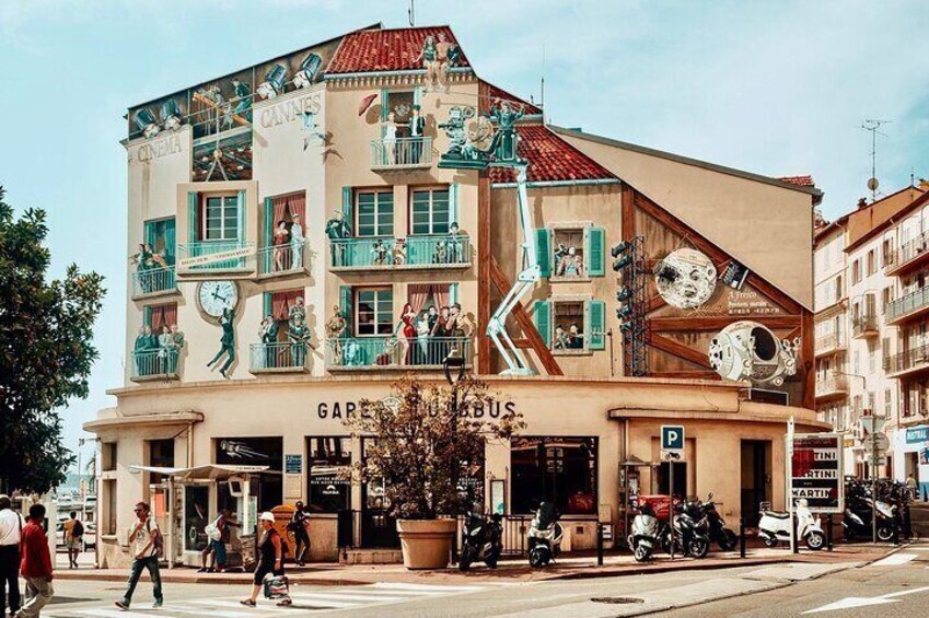 Trompe l'oeil frescoes in Cannes