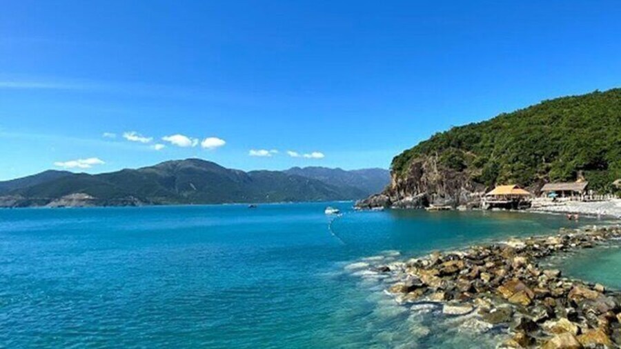 Snorkeling Adventure and Floating Bar Party in Nha Trang