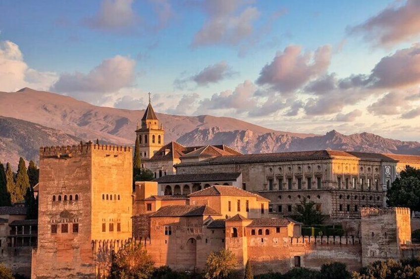 Alhambra Nasrid Palaces and Generalife with Audio Guide