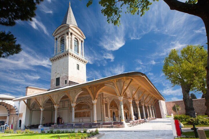 Topkapi Palace and Harem Skip the Line Entry Ticket & Audio Guide