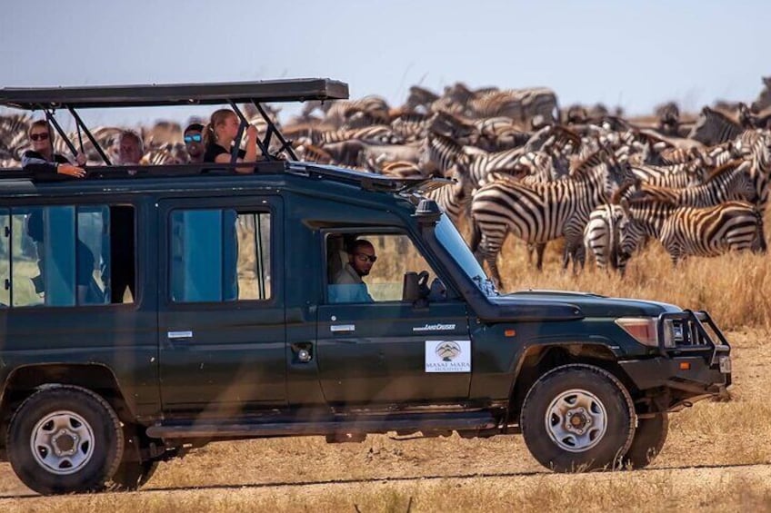 3 days Maasai Mara Camping Safari On 4X4 Land Cruiser Jeep
