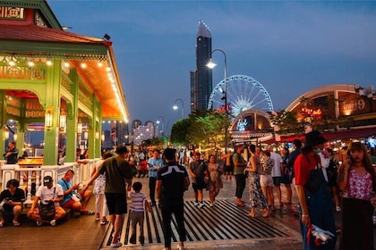 siatique Sky Ferris Wheel: Panoramic Views & Riverside in Bangkok