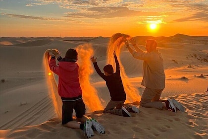 Sand Surfing Guided Experience and Visit of The Canyon