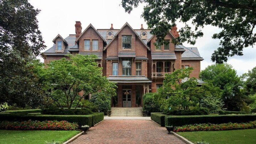 Raleigh North Carolina Scavenger Hunt Walking Tour and Game