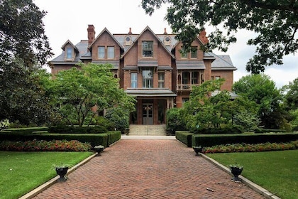 Raleigh North Carolina Scavenger Hunt Walking Tour and Game