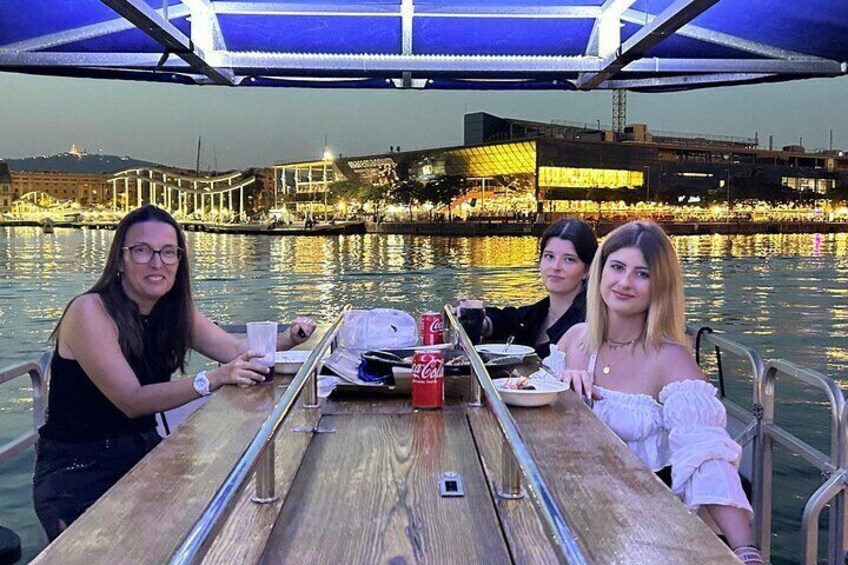 Valencia Evening Cruise with Dinner and Drinks