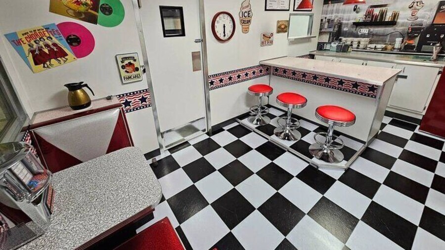 Back to the Diner Puzzle Room Experience