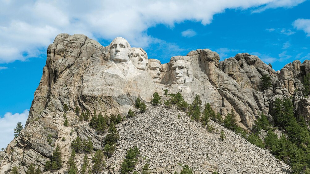 Picture 2 for Activity From Rapid City: Mt. Rushmore and Crazy Horse Tour