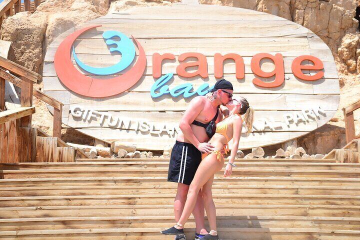 VIP Orange Bay by Boat with Lunch