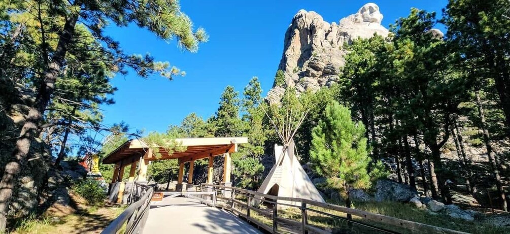 Picture 1 for Activity From Rapid City: Mt. Rushmore Memorial Tour