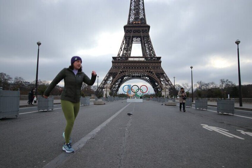 Sunrise Running Tour Paris Without Crowds