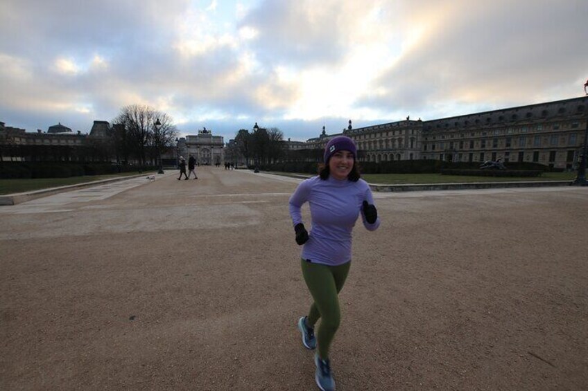 Sunrise Running Tour Paris Without Crowds