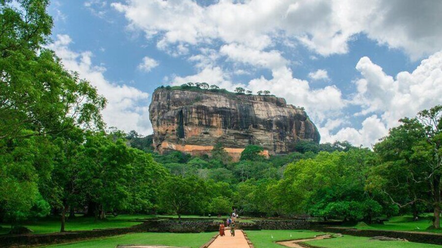 Sigiriya and Dambulla Day Tour from Kandy