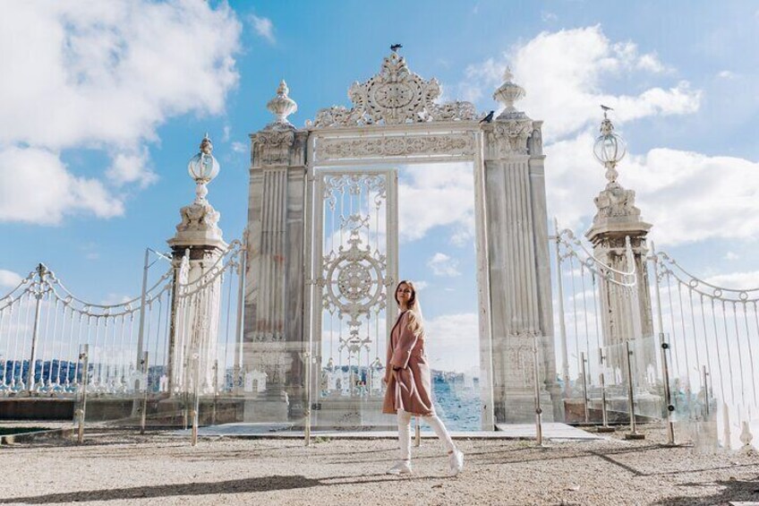 Dolmabahçe Palace and Harem Skip-the-Line Ticket with Audio Guide