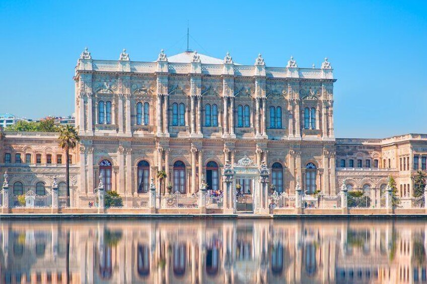 Dolmabahçe Palace and Harem Skip-the-Line Ticket with Audio Guide