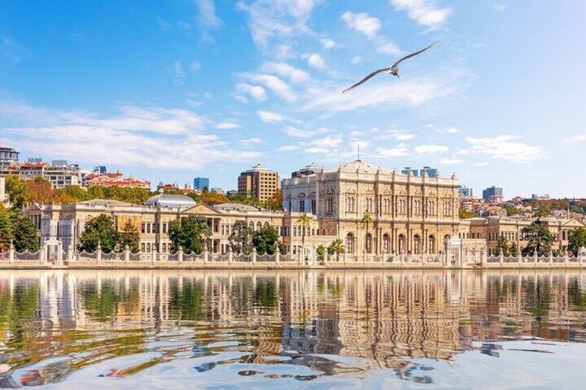 Dolmabahçe Palace and Harem Skip-the-Line Ticket with Audio Guide