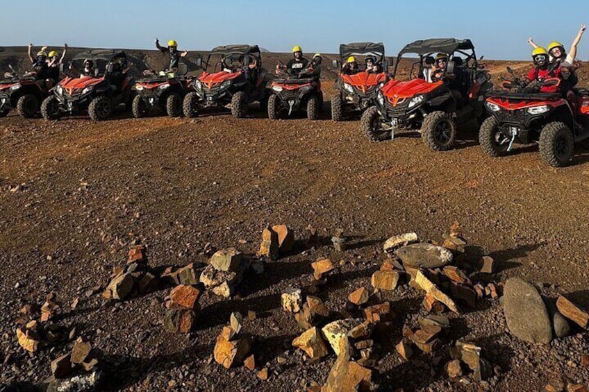 4x4 Buggy/ Quad around the island of salt 