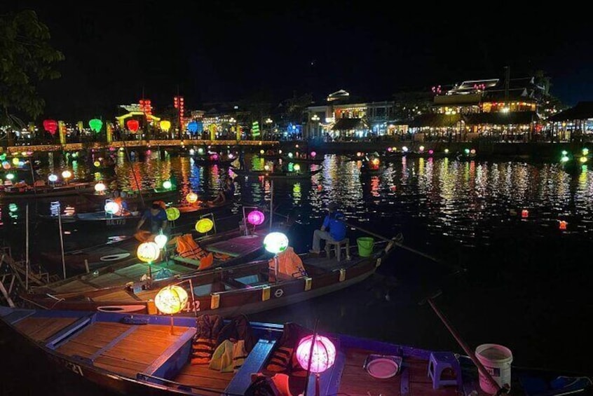 Hoi An Half Day City Tour and Lantern Release Experience