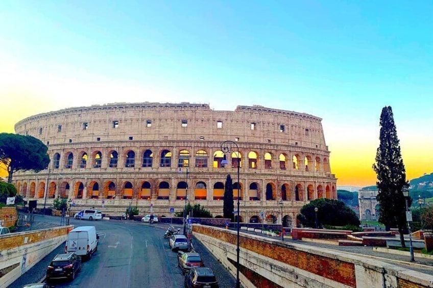 Colosseum Underground Arena and Ancient Rome Tour 