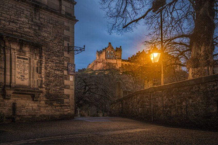 Edinburgh Through Time A Self Guided Heritage Journey