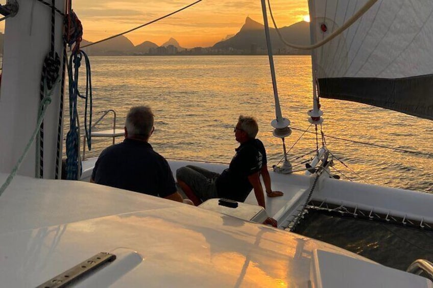 Private tour with sunset in Catamaran - Velas do Rio