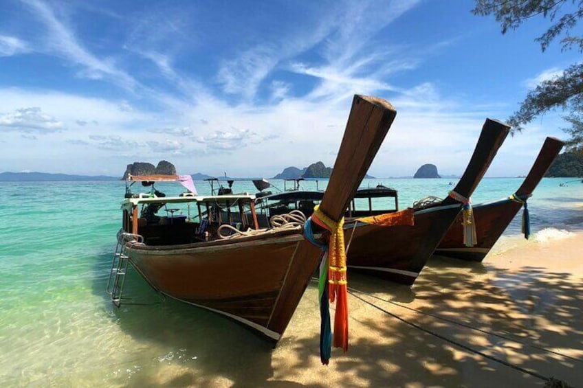 Ko Lanta's Unique 4-Island Long-Tail Snorkeling Tour w/ Lunch