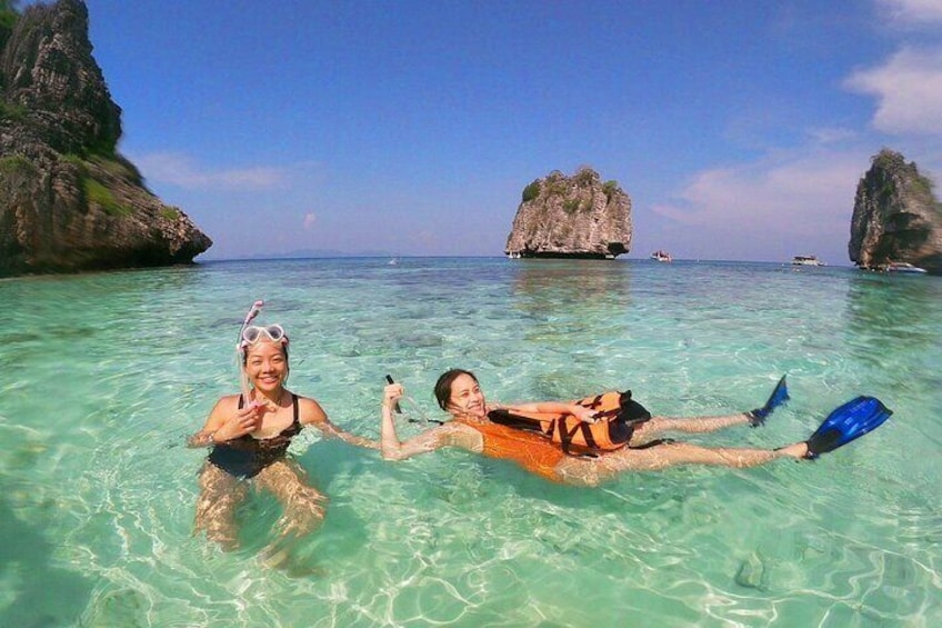 Ko Lanta's Unique 4-Island Long-Tail Snorkeling Tour w/ Lunch