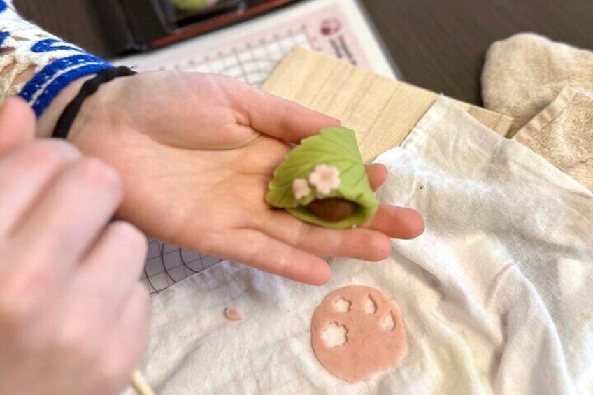 Japanese Sweets Making with Tea Ceremony in Pirvate Studio