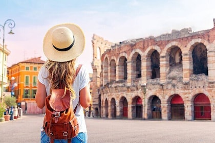 From Milan: Verona Guided Tour with Visit of Arena di Verona