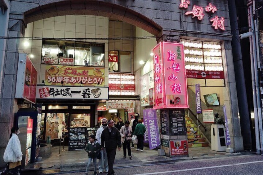 Enjoy Okonomiyaki at Okonomi-mura in Hiroshima