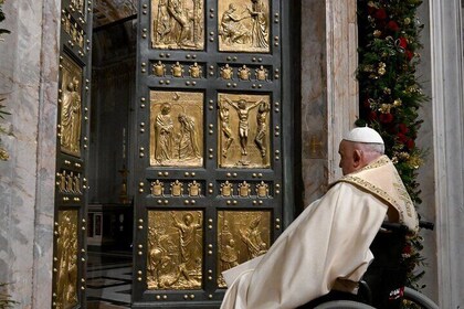 Skip the Line Jubilee 2025-Holy Door Saint Peters Experience!