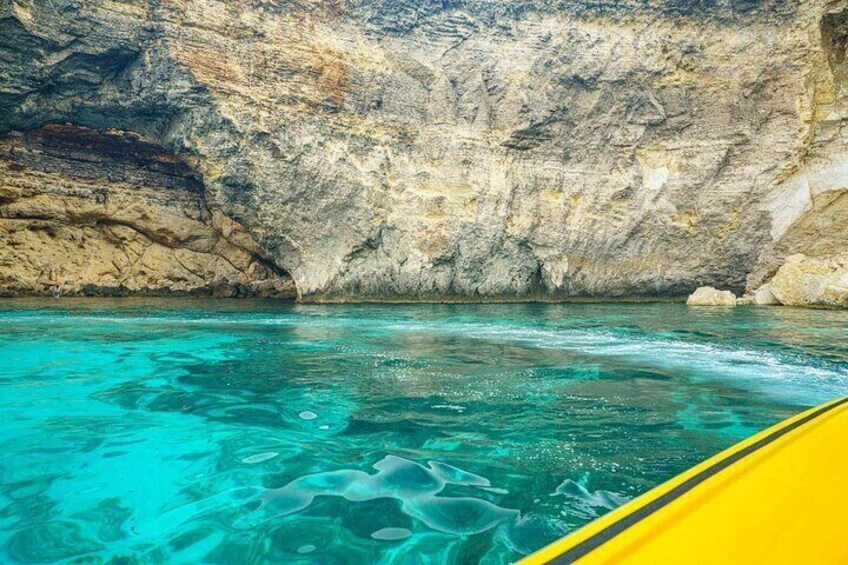4Hrs Private Speedboat Around Comino Crystal Blue Lagoon Caves