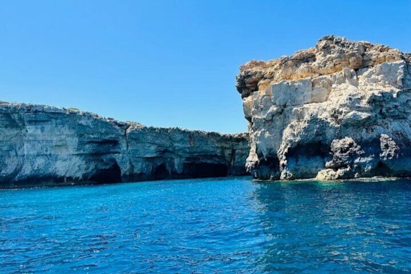 4Hrs Private Speedboat Around Comino Crystal Blue Lagoon Caves