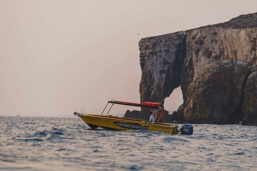 4Hrs Private Speedboat Around Comino Crystal Blue Lagoon Caves