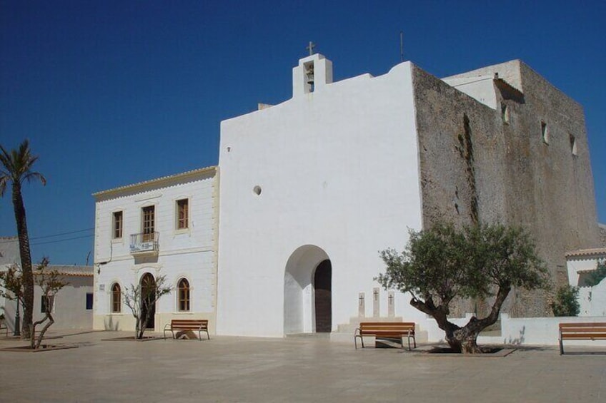 Ibiza Tour to Formentera by Bus and Fast Ferry with Guide