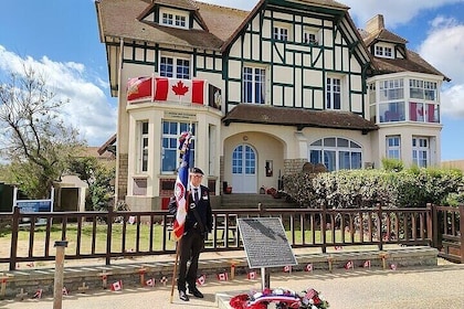 Rouen a los sitios canadienses del Día D: Tour Privado hasta 8 pax por grup...