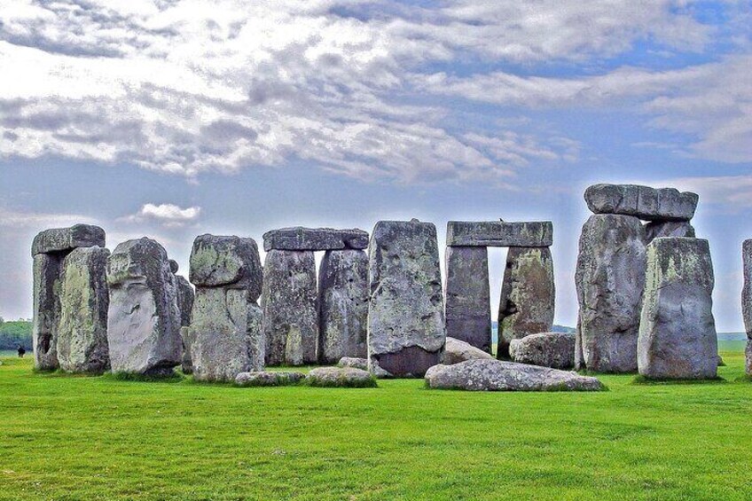Stonehenge Pre Cruise Tour from London to Southampton Private