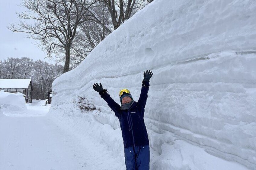 Winter Bites : Taste a Local Flavor in Snow Trek