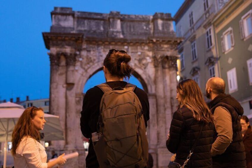 Pula Sightseeing Private Walking Tour