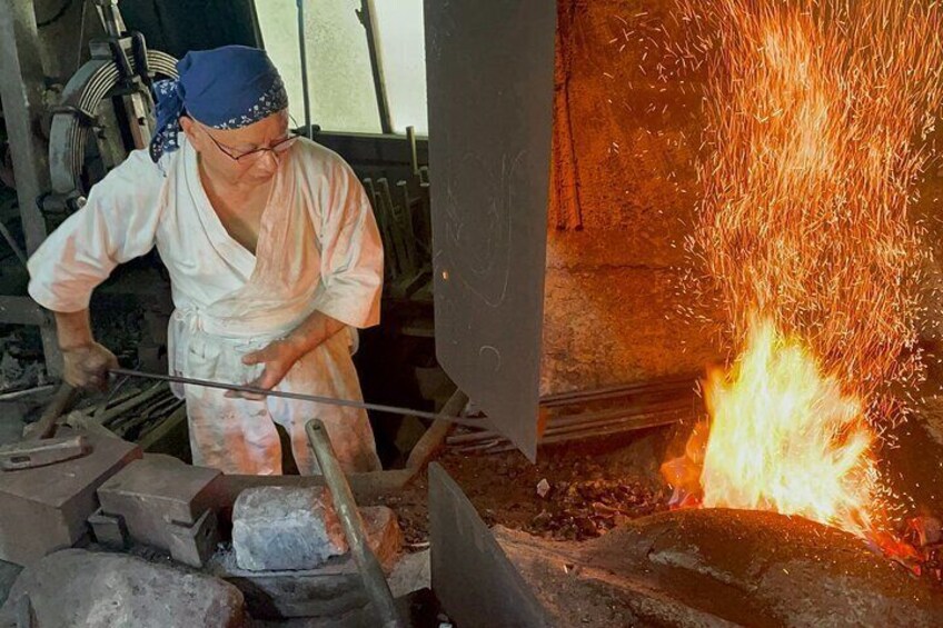 Fold Forging with the Master Swordsmith in Hiroshima