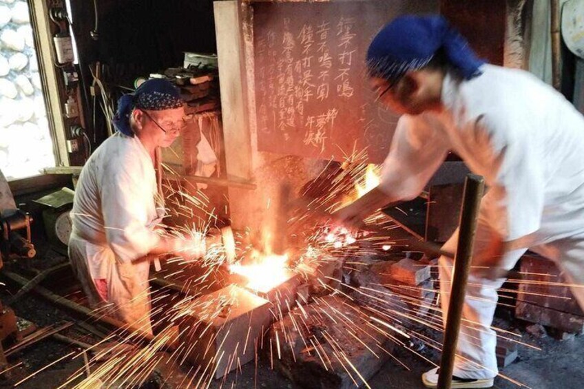 Fold Forging with the Master Swordsmith in Hiroshima