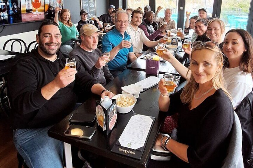 Niagara on the Lake Walk, Shop, Beer & Artisan Cheese Tasting