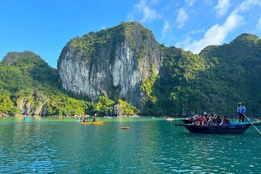 Discover Halong Bay on Hercules Premium Cruise with Buffet Lunch