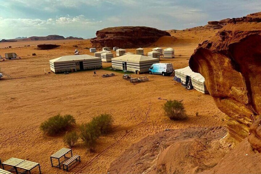 An Unforgettable Outdoor Desert Camping Adventure 