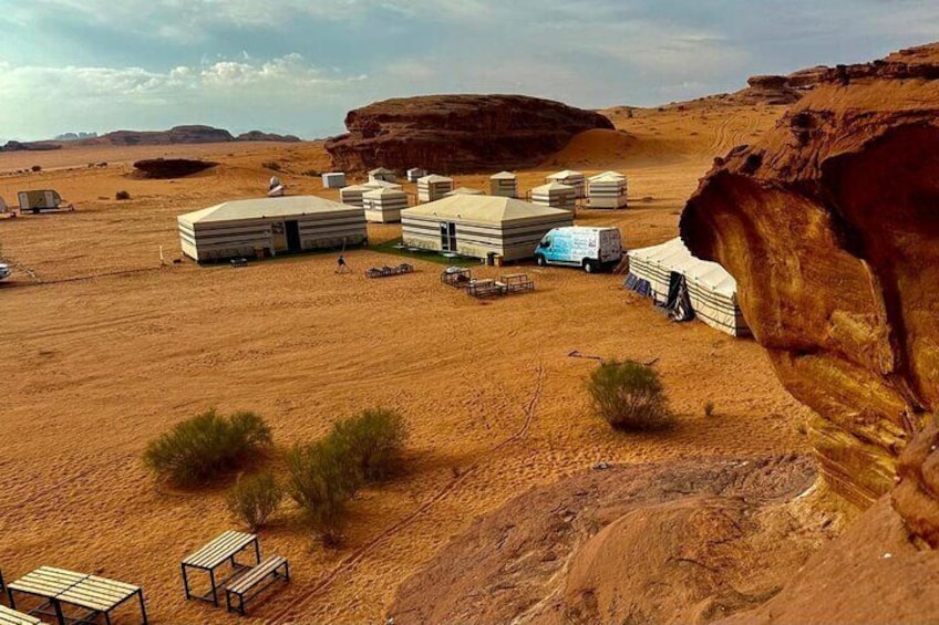 An Unforgettable Outdoor Desert Camping Adventure