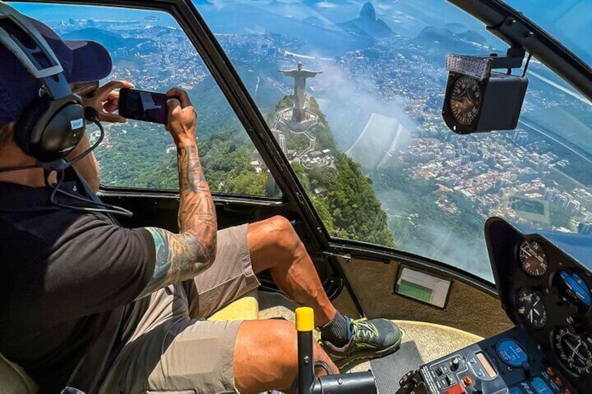 Rio de Janeiro: Helicopter flight in Christ the Redeemer