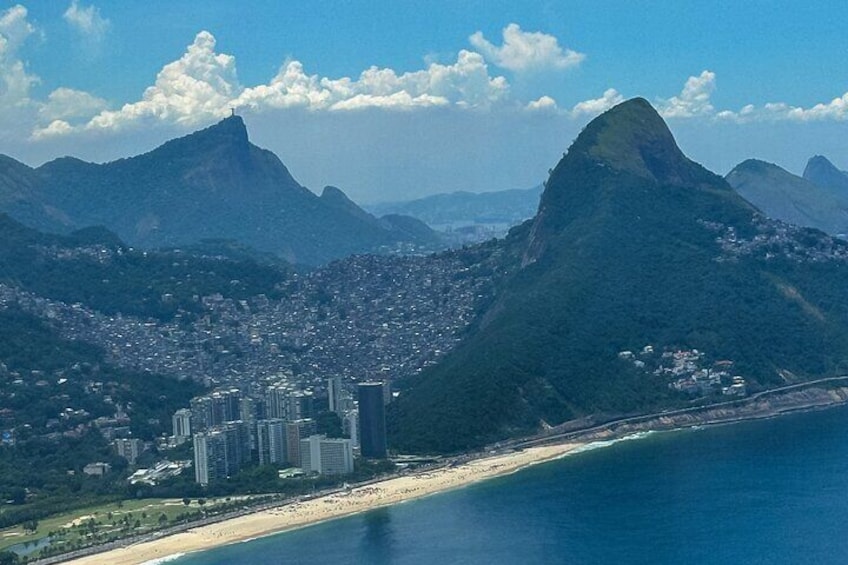 Rio de Janeiro: Helicopter flight in Christ the Redeemer