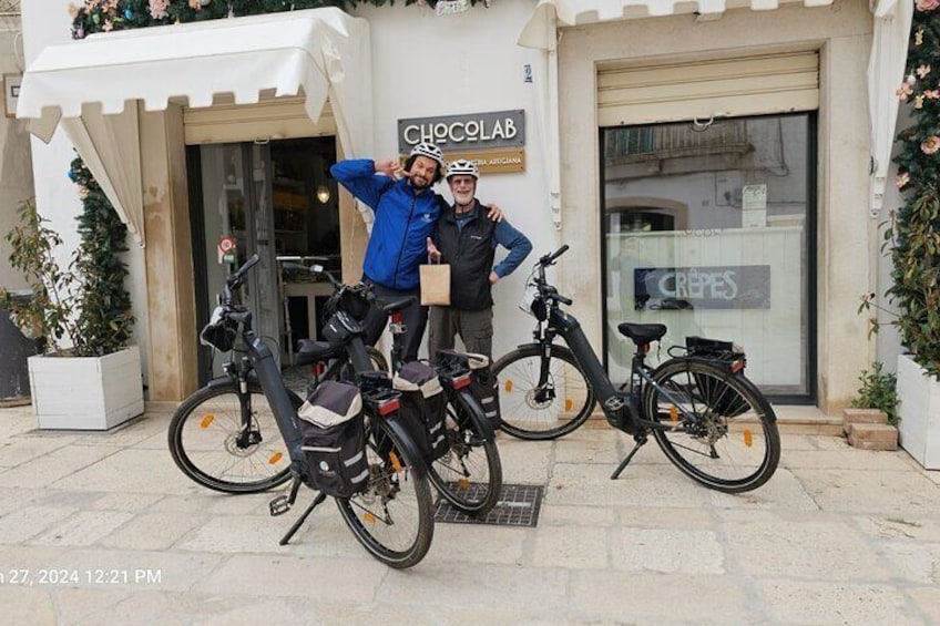 E-bike Tour Between Cisternino and Martina Franca