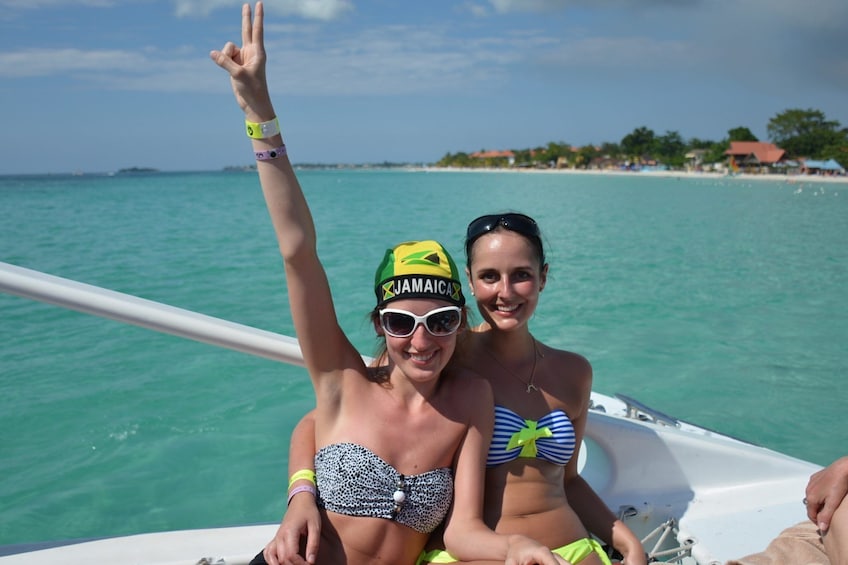 Family-Friendly Dreamer Catamaran Snorkeling Tour in Montego Bay